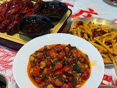 -肥肥虾庄·金牌油焖大虾(汉口城市广场店)
