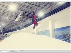 -乔波室内滑雪场