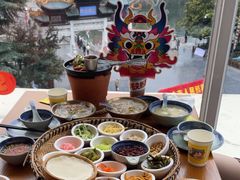 -包整·丝娃娃(一览甲秀楼风景店)