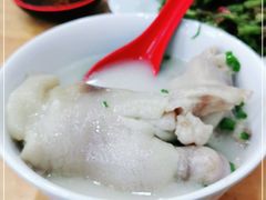 -雷祖芳老妈蹄花店