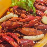 今日份的龙虾海鲜烧烤好吃到停不下来🤩