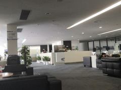 -上海宝信宝马4S店