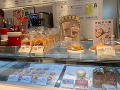 面包甜点陈列柜-喜茶(佛山岭南站店)