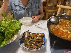 -霄汉牛三鲜湖北砂锅菜(万松园2店)
