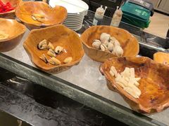 -广州万富希尔顿酒店·感趣自助餐厅·金秋蟹宴生蚝海鲜刺身