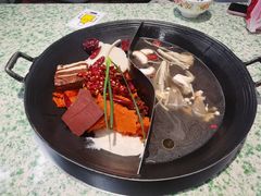 -肖婷姐大铁锅重庆火锅(南湖店)
