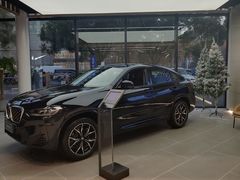 -上海宝信宝马4S店