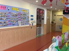 -哲学苑亲子园·早教婴儿托育·婴儿游泳(颐龙湾店)