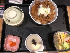 -牛気·越光米牛肉饭(水游城店)