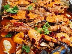 -老东镇啤酒屋海鲜加工·蒸汽海鲜·海鲜烧烤(台东店)