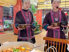 -刘姐啤酒鱼民族演艺餐厅(西街总店)