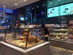 面包甜点陈列柜-巴黎贝甜(大宁国际商业广场店)