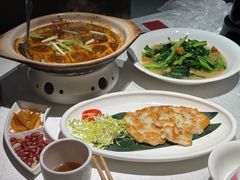-炆艺乳鸽·煲仔饭大排档(望京来广营店)