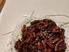 京酱肉丝配蔬菜薄饼-鹿港小镇(悠唐店)