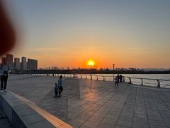 -东港音乐喷泉广场