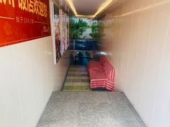 -洞庭洲·防空洞火锅·烧烤·铜锅涮肉(新百广场店)
