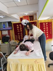 -季群小儿推拿(圣克拉店)