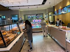 面包甜点陈列柜-巴黎贝甜(大宁国际商业广场店)
