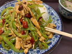 青椒肉丝盖饭-中国兰州名牛纯汤牛肉面(永安道店)