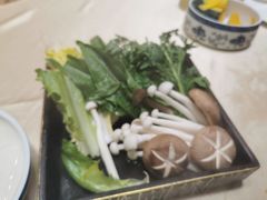-小天鹅火锅·一线江景洪鼎旗舰店(洪崖洞店)