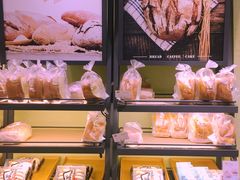-皇冠幸福里动物奶油生日蛋糕(万达店)