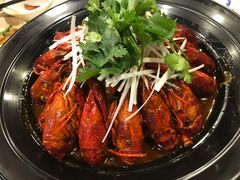 -虾弄弄海派小龙虾·牛羊蝎子火锅