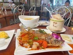 -Dang restaurant (patong phuket)