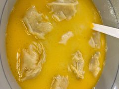 蟹黄鱼馄饨-蟹黄鱼·楼上面馆(外滩中央旗舰店)
