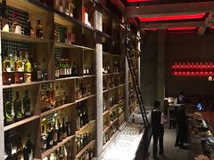 -饮湖威士忌鸡尾酒吧