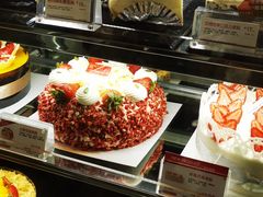 -85度C(生甜甜圈研究工坊·上海松江人民北路店)