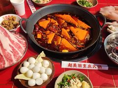 -赵美丽·重庆社区火锅·直营店(火车东站·中豪国际店)