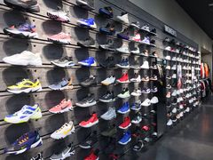 -ABC MART(心斎橋店)