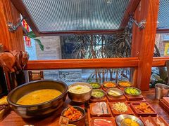 -银米·云南传统过桥米线(双廊黑金冠店)