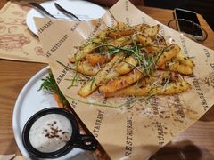 -Mark&Mars Restaurant