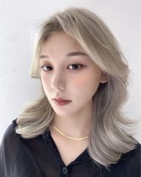 -变画·发型STUDIO