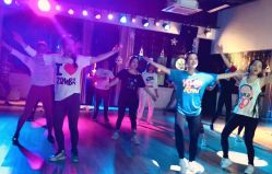 -静待花开瑜伽尊巴会馆