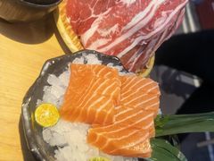 厚切三文鱼刺身（中份）-沼津港日本料理·寿喜烧·烧鸟(新世界大丸百货店)