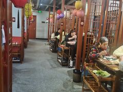 -乡土黄·鲜牛肉火锅·小龙虾(兴业街店)