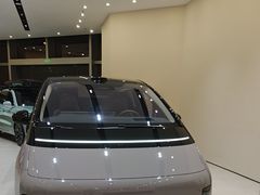 -理想汽车(世纪汇店)