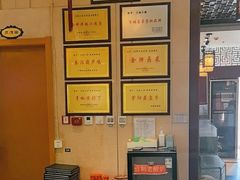 -江城小馆陕南妈妈菜·全球旅行餐厅(钟楼店)