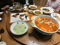 -老滇山寨•云南特色菜•地方菜•民族风情歌舞表演(金碧店)