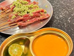 -何妹湿辣牛肉·粤式烧烤砂煲(桂雅路店)