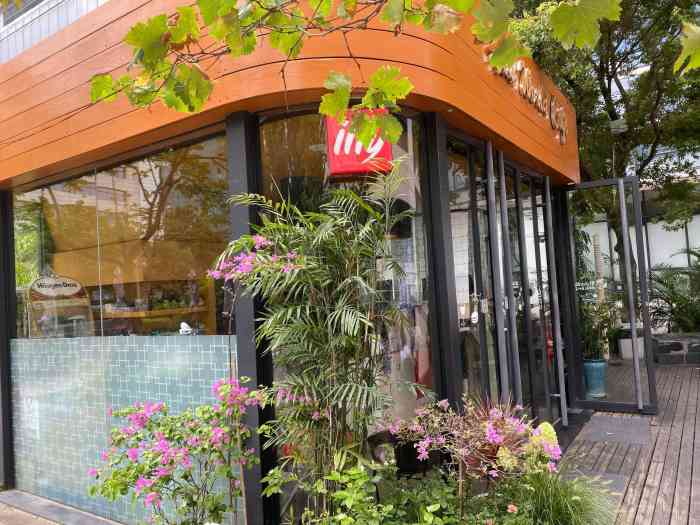 illy咖啡厅-"久违了,再次来到这里吧,开完会也没饭吃也.