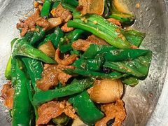 辣椒炒黑毛猪肉-许爷家·生态湖鲜(徐汇日月光店)