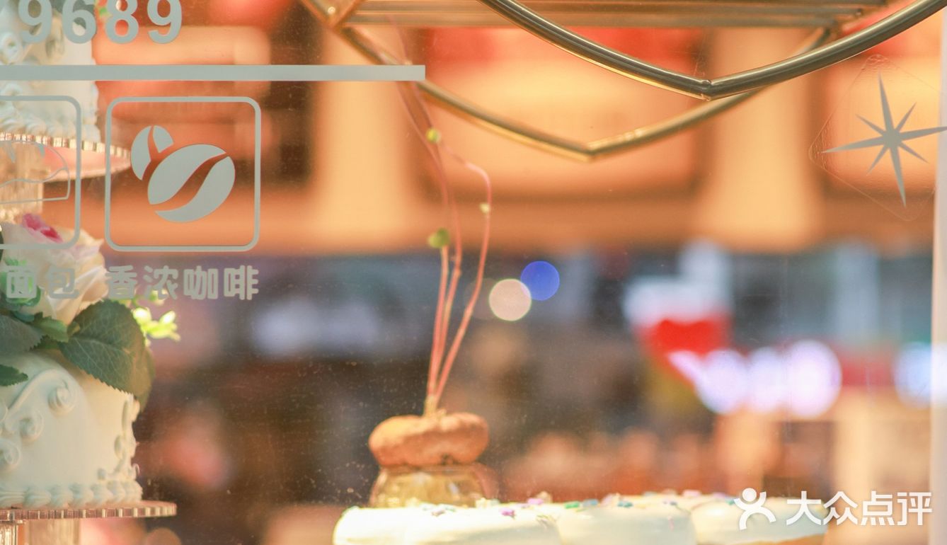 寻找城市中未知的角落，除了爱我们什么也不加✨