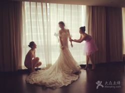 -LANYI COUTURE高级婚纱礼服改衣店