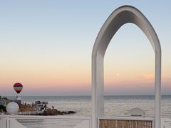 -北戴河碧螺塔海上酒吧公园