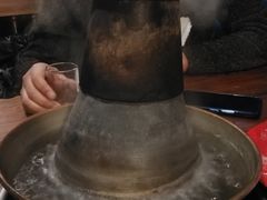 -洞庭洲·防空洞火锅·烧烤·铜锅涮肉(新百广场店)