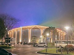 -上海滴水湖皇冠假日酒店