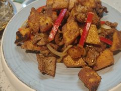 香馕炒肉-品疆山新疆特色主题餐厅